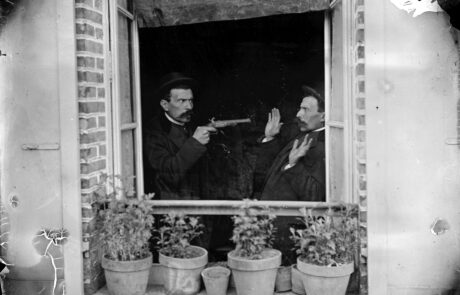 4. Scéne humoristique. Le coup de pistolet – 14FI43 22, N RI 186 – Lot 1 – Média 1 – Archives de la Somme(1)